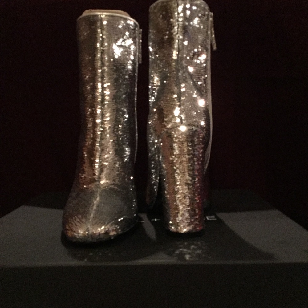 Kendall & Kylie Silver Sequin Booties - Picture 3 of 5